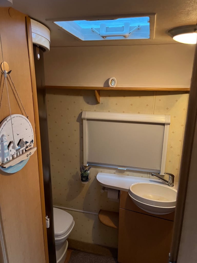 Abby caravan 2007 twin axle 6 birth 