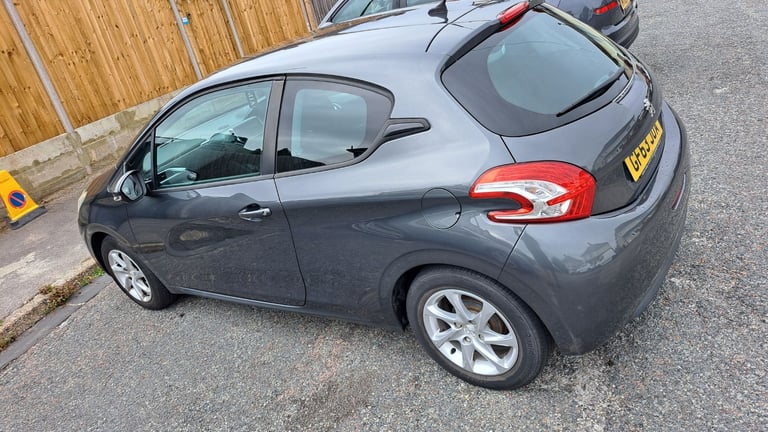 Peugeot, 208, Hatchback, 2013, Manual, 999 (cc), 3 doors