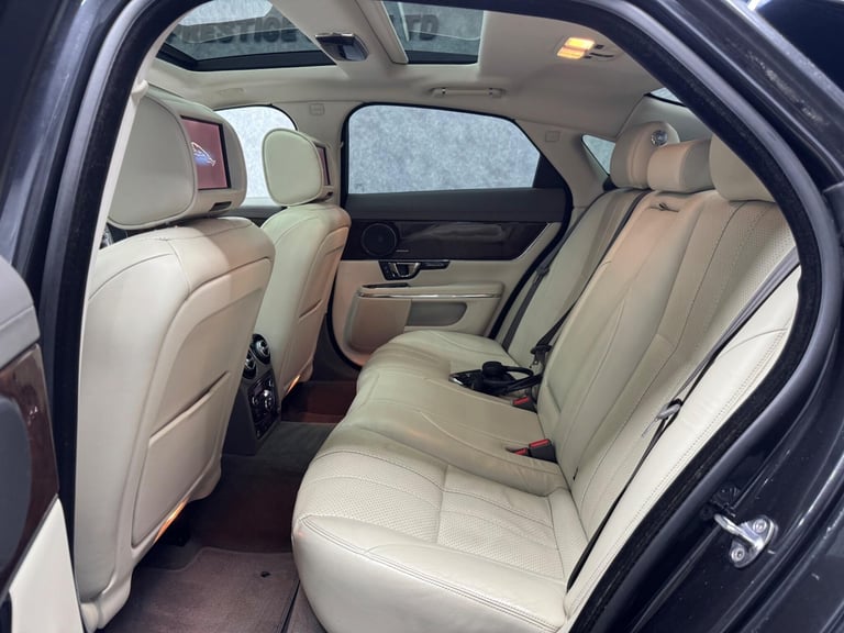 2014 Jaguar XJ 3.0d V6 Premium Luxury Auto Euro 5 (s/s) 4dr SALOON Diesel Automatic