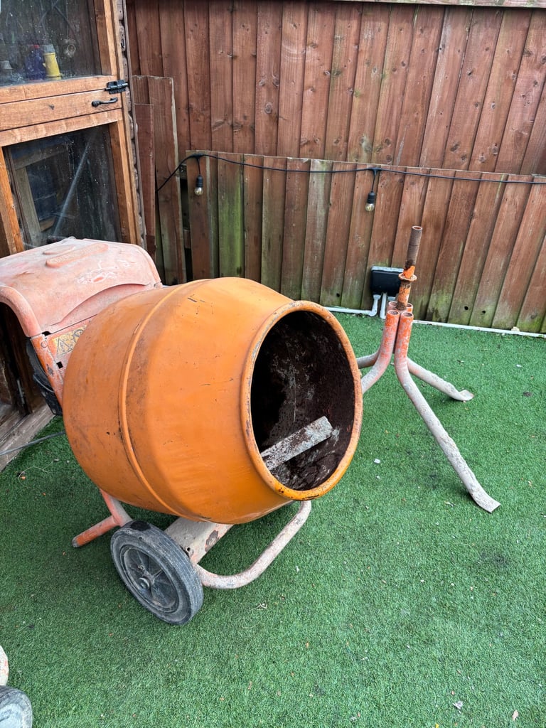image for Cement mixer