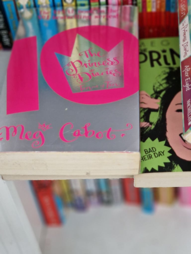 image for books by meg cabot the princess diaries full set