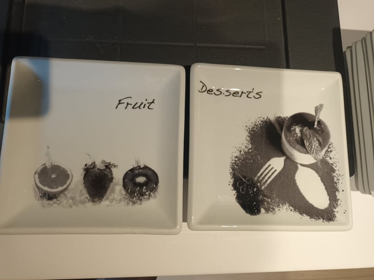 image for Dinner plates and dessert plates