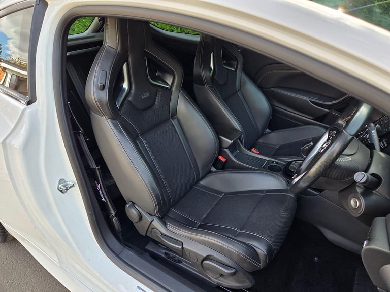 VAUXHALL ASTRA GTC 2.0 T VXR 2016