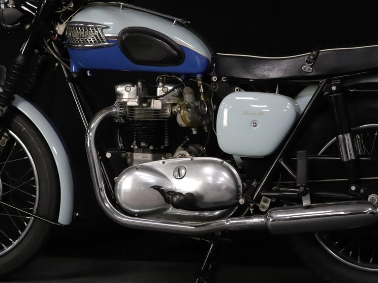 1960 TRIUMPH T120 BONNEVILLE Azure Blue Pearl Grey Fully Restored Rare Exclus...