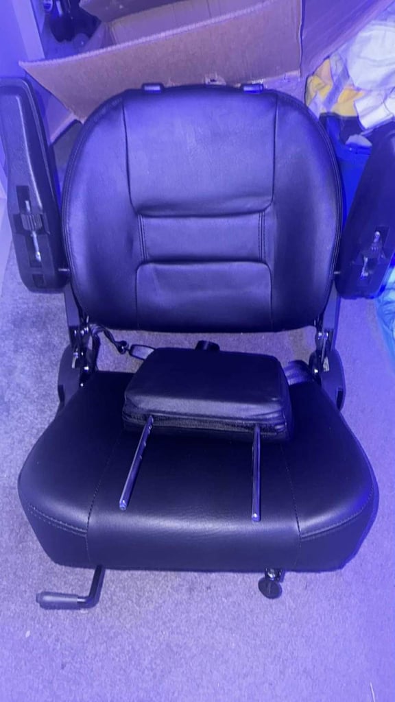 Captains seat and swivel base,brand new