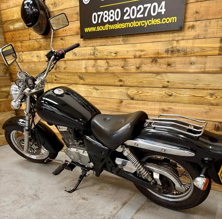 Suzuki GZ Marauder 125 / 2006 model / just 15,448 miles!