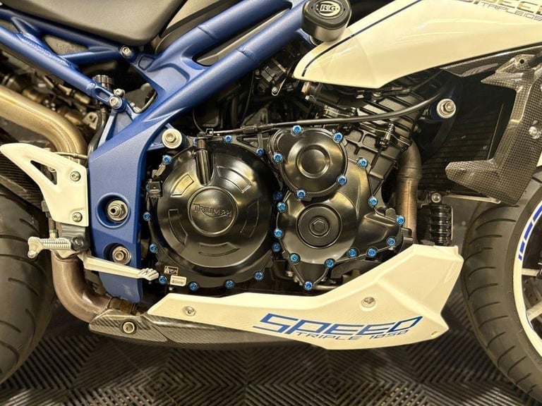 2014 64 TRIUMPH SPEED TRIPLE 1050 ABS FINANCE SPECIALISTS APPLY NOW