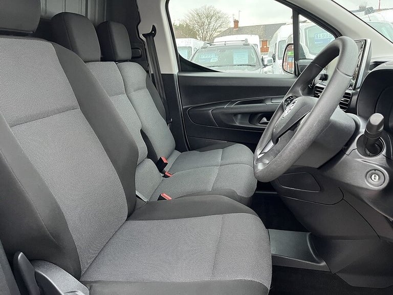 2021 Vauxhall Combo 2300 1.5 Turbo D 100ps H1 Sportive Van PANEL VAN DIESEL Manual