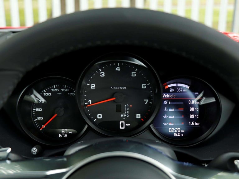 2025 Porsche Cayman 2.0 2dr PDK COUPE PETROL Automatic