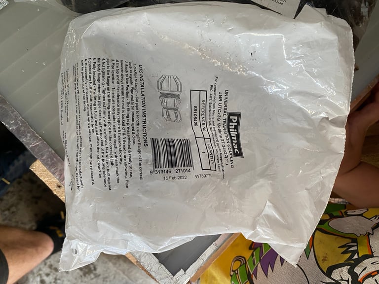 Push fit pipe connections 