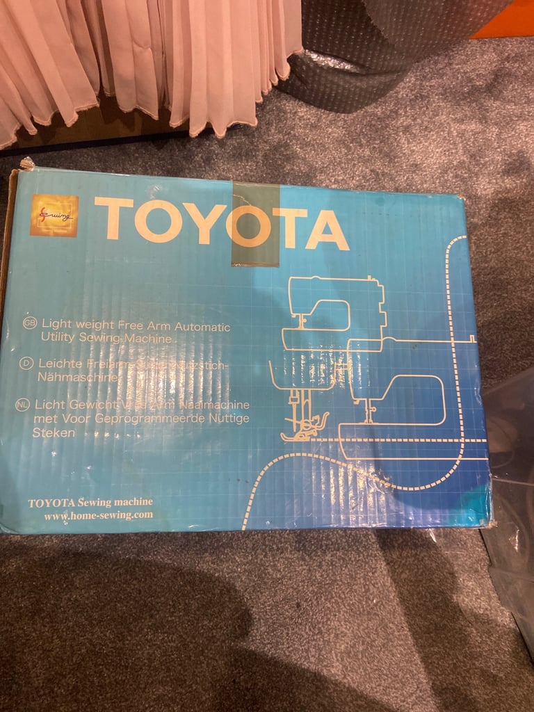 Toyota sewing machine good working order pick up only crossgates Leeds