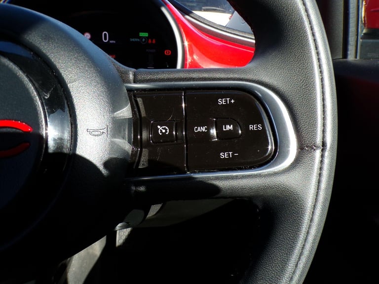 2022 Fiat 500 24kw 95hp Electric (red) HATCHBACK Electric Automatic