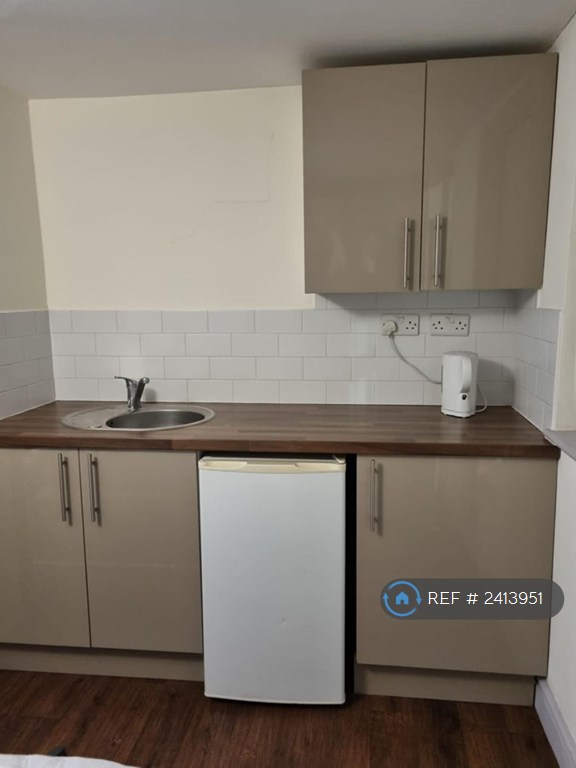 1 bedroom in Balby Road, Doncaster, DN4 (#2413951)