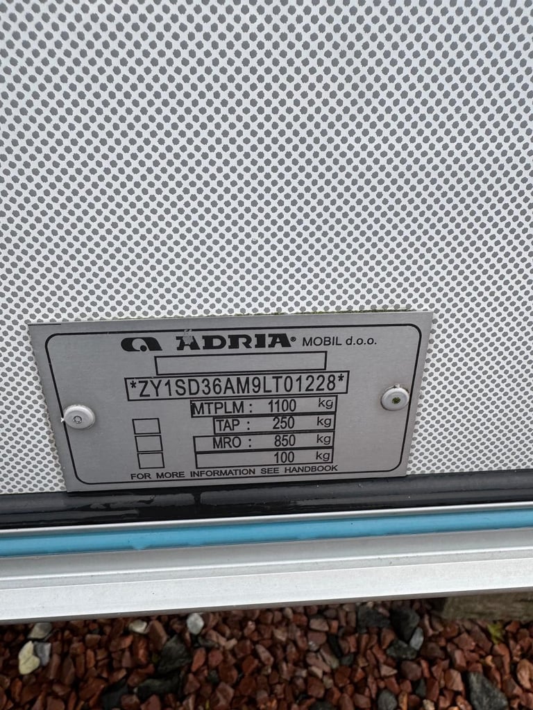 Adria Altea 360LT, Yr.2009, 2 Berth, mover, air awning 