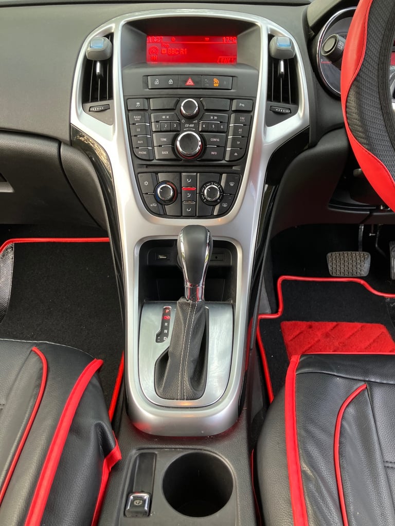 Vauxhall Astra 3 Door GTC CDTI SRi 16V 2.0 Diesel Automatic (2012).
