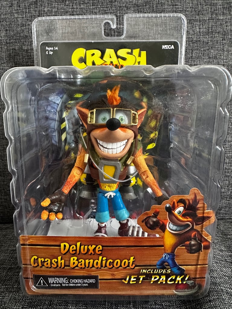 Deluxe Crash Bandicoot Action Figure MINT