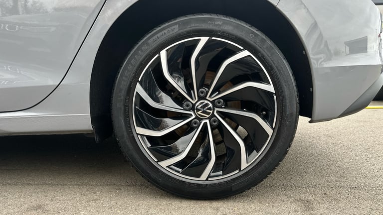 2021 Volkswagen Golf 1.5 TSI Life Hatchback 5dr Petrol Manual Euro 6 (s/s) (130 ps) Hatchback Pet...