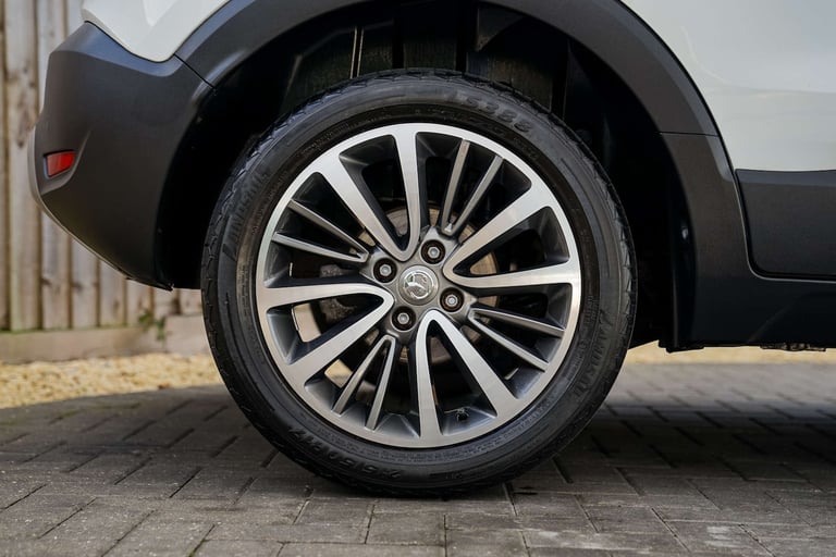 2017 Vauxhall Crossland X 1.2 Crossland X Elite T S/S Auto 5dr SUV Petrol Automatic