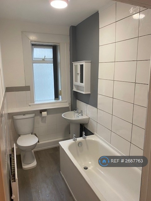 2 bedroom flat in Seamore Street, Largs, KA30 (2 bed) (#2687763)