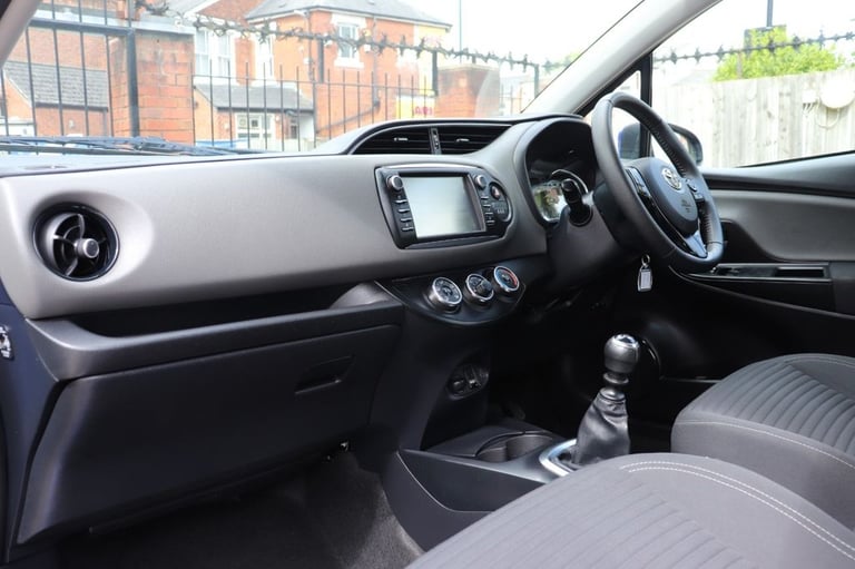 2019 Toyota Yaris 1.5 VVT-i Icon Tech 5dr HATCHBACK PETROL Manual