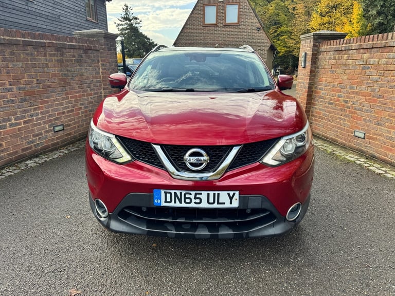 2015 Nissan Qashqai 1.6 DiG-T Tekna [Non-Panoramic] 5dr HATCHBACK Petrol Manual