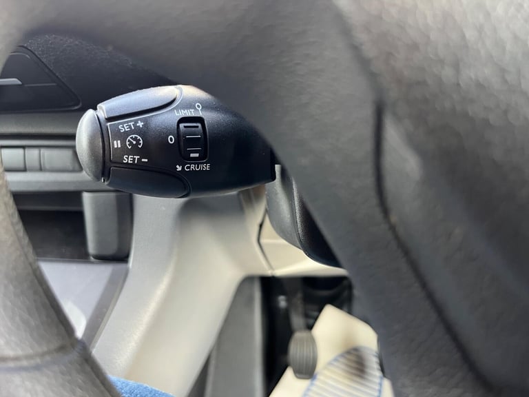 2019 Peugeot Expert 1.5 BlueHDi 1000 Professional Standard Panel Van MWB Euro 6 (s/s) 6dr PANEL V...