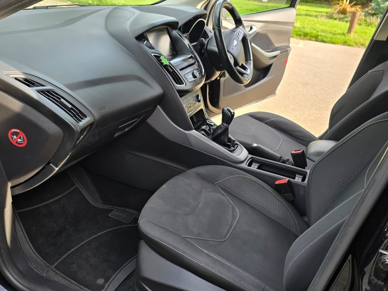 2016 Ford Focus 1.0 Manual Zetec EcoBoost 61000 Miles. NAV . PX OK. Petrol 5dr hatchback. HATCHBA...