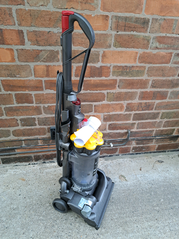 Dyson DC33 Multi Floor Vacuum Cleaner With Warranty and tools | in  Nuneaton, Warwickshire | Gumtree