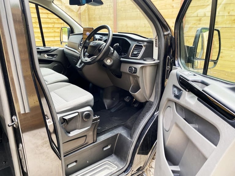 2020 Ford Tourneo Custom 2.0 EcoBlue 130ps L/R 8 Seater Titanium Auto MPV DIESEL Automatic