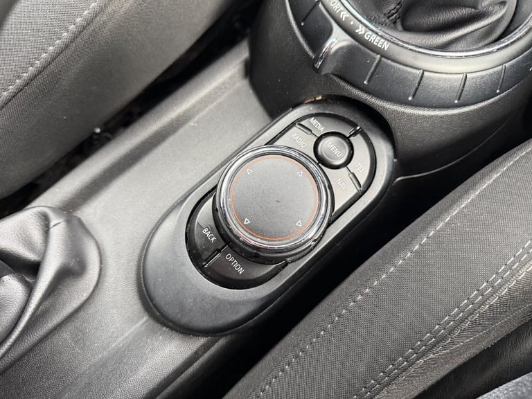 2016 MINI Hatch 2.0 Cooper SD Euro 6 (s/s) 5dr HATCHBACK Diesel Manual