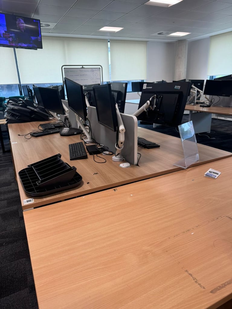 JOBLOT Office Furniture SURPLUS STOCK For Sale Over 100 Desks/Chairs/Cabinets/Cupboards 16