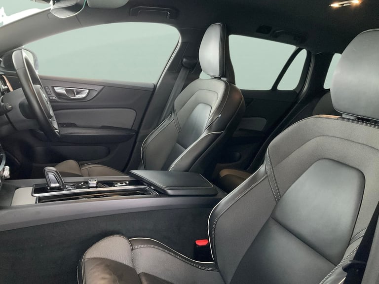 2021 Volvo V60 2.0 B3 MHEV R-Design Estate 5dr Petrol Hybrid DCT Auto Euro 6 (s/s) (163 ps Estate...