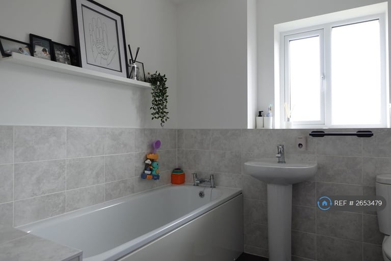 4 bedroom house in Holmes Chapel, Holmes Chapel, CW4 (4 bed) (#2653479)