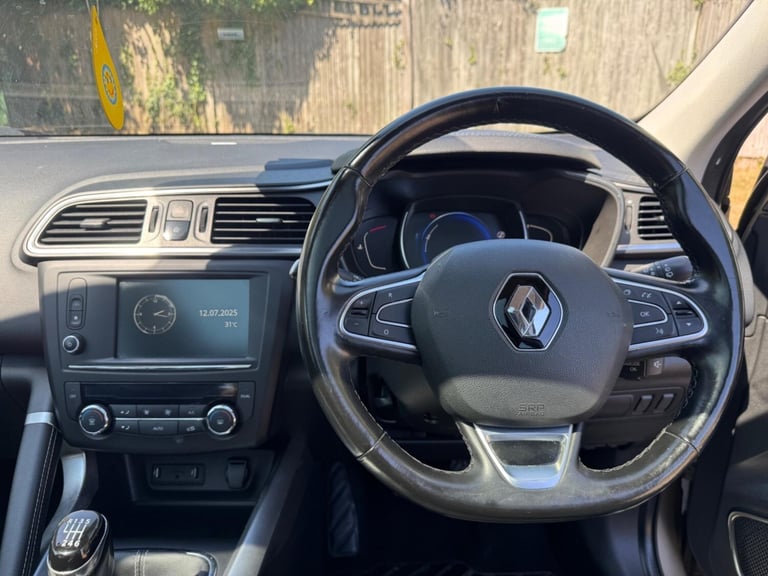 2017 Renault Kadjar 1.2 TCe Signature Nav Euro 6 (s/s) 5dr HATCHBACK Petrol Manual