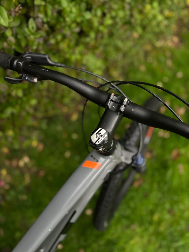 GT Avalanche Sport 29” Men’s Mountain Bike