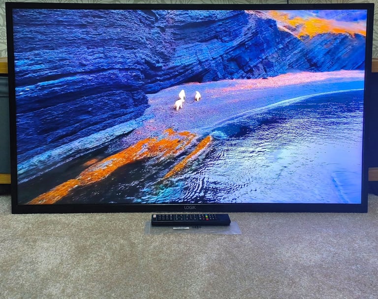 LOGIK 49 inch Smart 4K Ultra HD LED TV Freeview HD DTS TruSurround Sound HDMI USB
