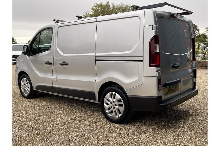2018 Renault Trafic dCi ENERGY 27 Sport Nav Panel Van Diesel Manual