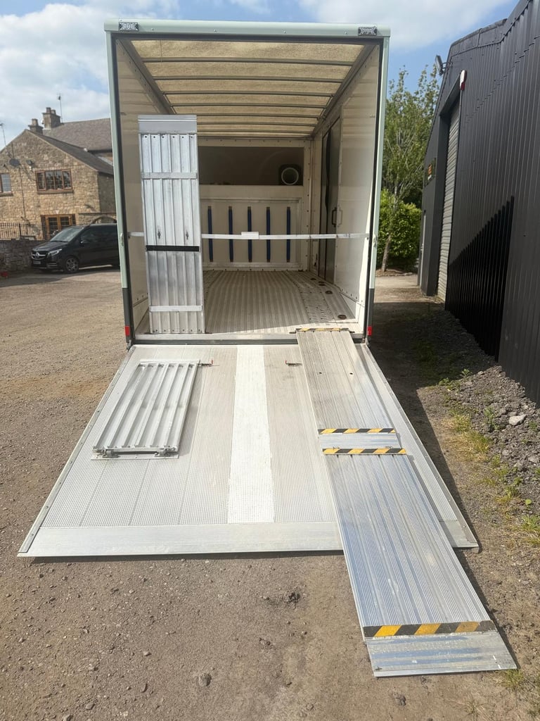 Mercedes Sprinter 2.1 516 Covered vehicle transporter racecar RWD L2 Euro 6