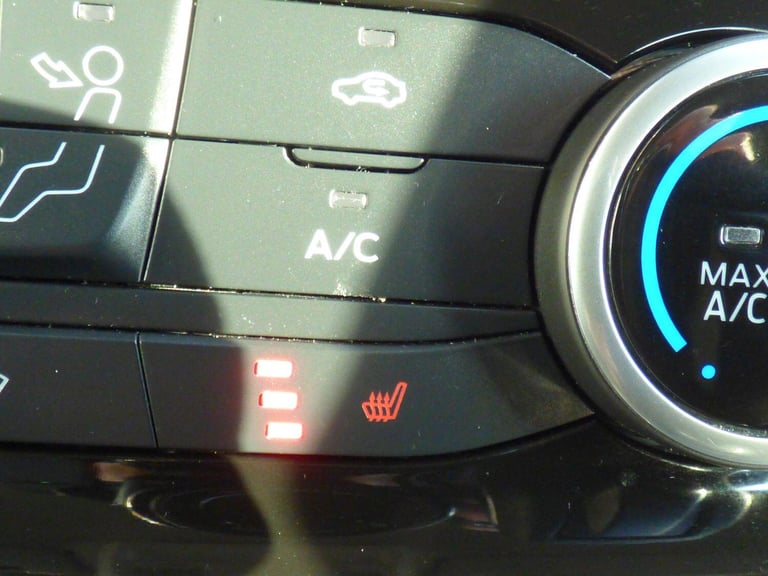 FORD TOURNEO CUSTOM 2.0 Tourneo Custom Titanium Bus M1 320 L2 2.0L EcoBlue