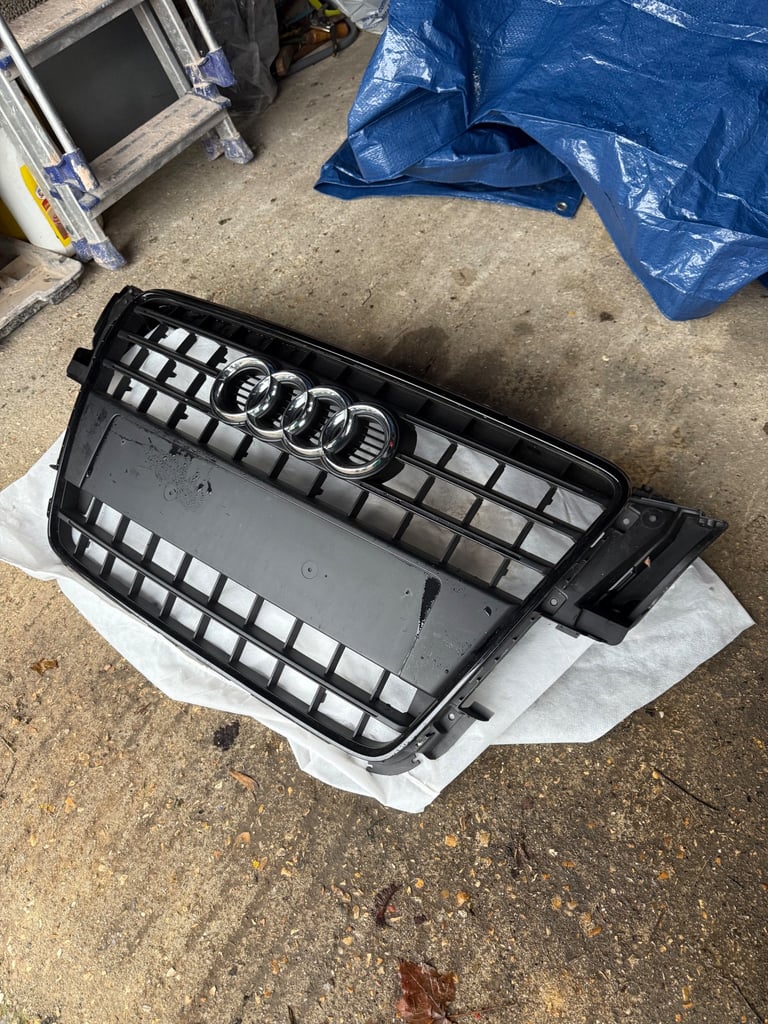 Audi A5 front grille