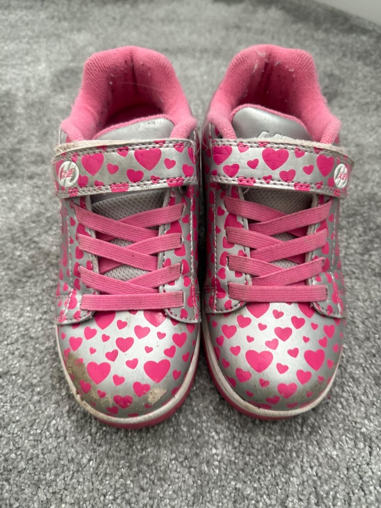 image for Girls wheeled shoes, healeys size 1