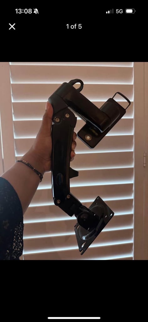 Tv & monitor wall mount