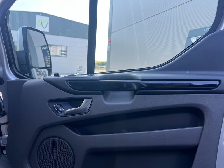 2020 Ford Transit Custom 2.0 EcoBlue 130ps Low Roof D/Cab Limited Van PANEL VAN Diesel Manual