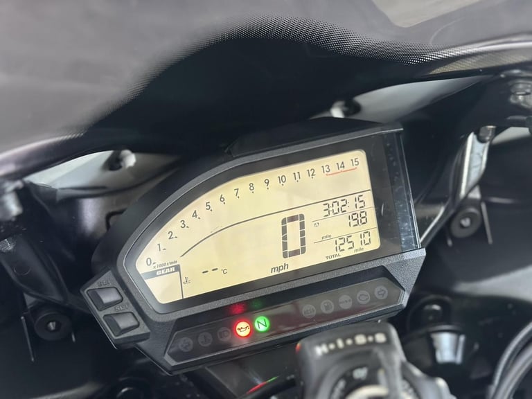 2013 Honda CBR1000RR Fireblade 1000 Super Sports Petrol Manual (178 ps)
