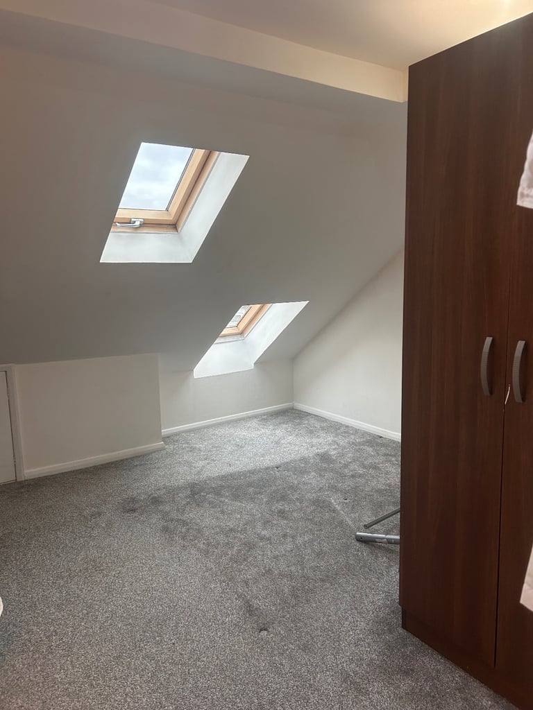 Beautiful spacious double ensuite £900p/m