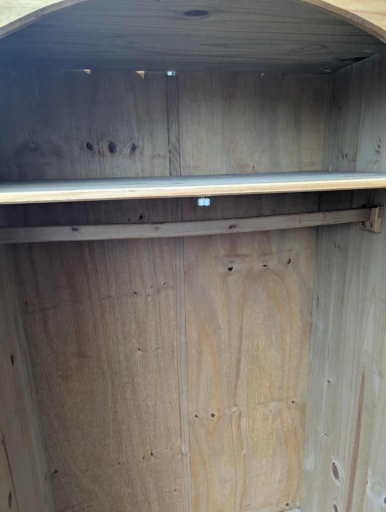Wardrobe 
