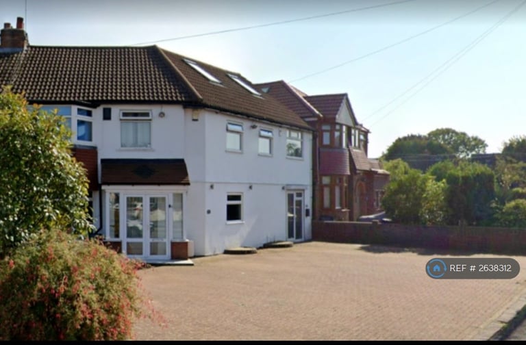 1 bedroom in Wellsford Avenue, Solihull, B92 (#2638312)