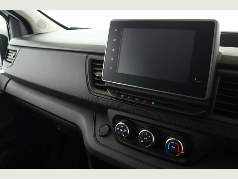 2025 Renault Trafic LL30 Blue dCi 130 Advance [Safety] Crew Van WINDOW VAN Diesel Manual