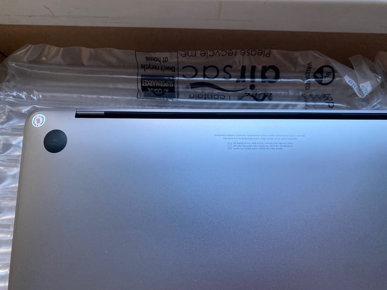 Apple MacBook Pro M1 13.3-inch (2020) 8-core GPU - 8GB RAM SSD 256GB - Touch Bar - English