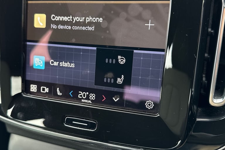 2023 Volvo XC40 2.0 B3 MHEV Plus DCT Auto Euro 6 (s/s) 5dr SUV PETROL Automatic